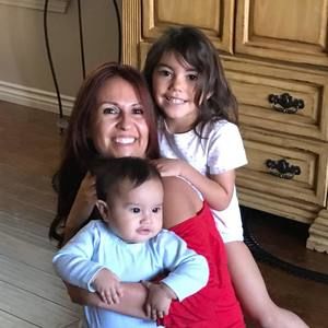 Meet your Posher, Dena